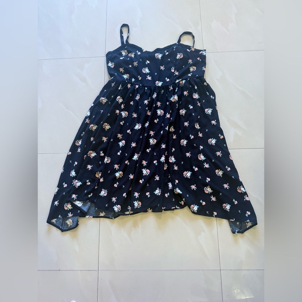 Torrid Blue Starry plus size 2 women black flowers sleeveless - Picture 11 of 12